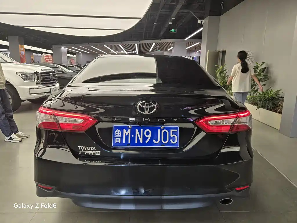 TOYOTA CAMRY 2018