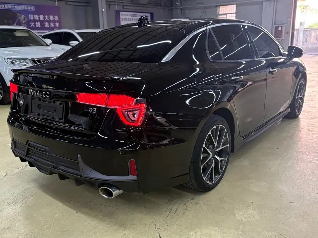 LYNK&CO 03 2019