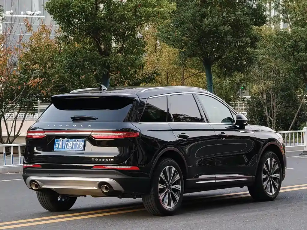 LINCOLN ADVENTURER 2021