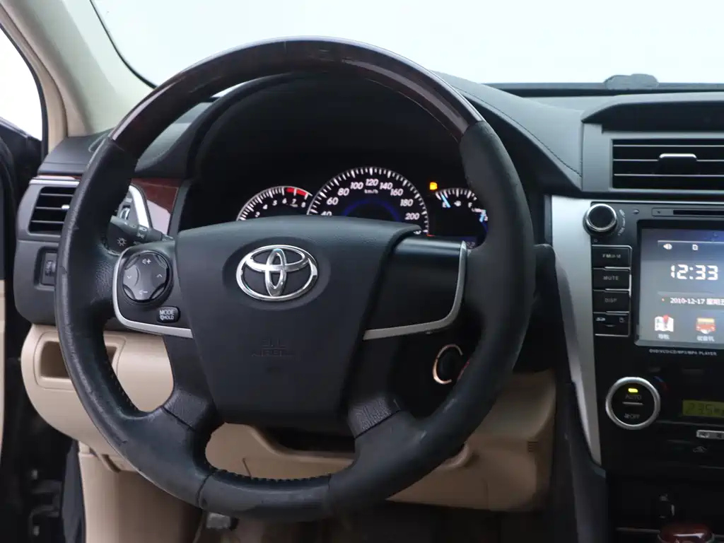 TOYOTA CAMRY 2015