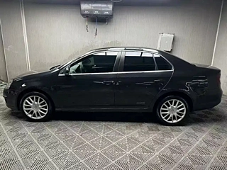 VOLKSWAGEN SAGITAR 2008