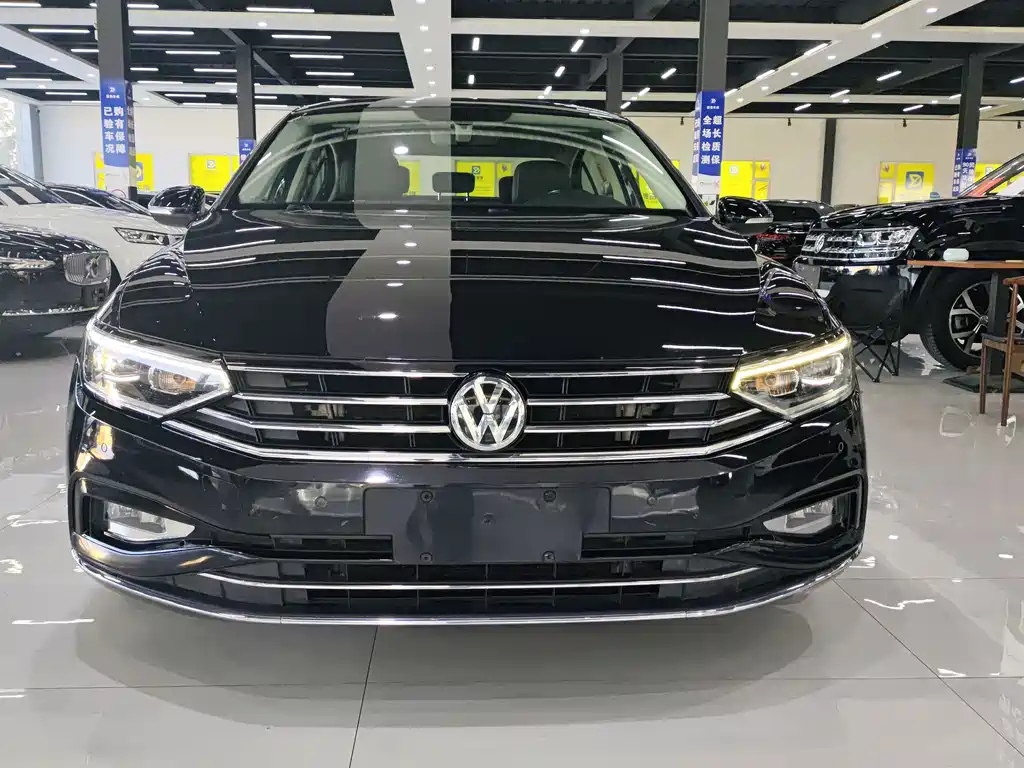 VOLKSWAGEN MAGOTAN 2020