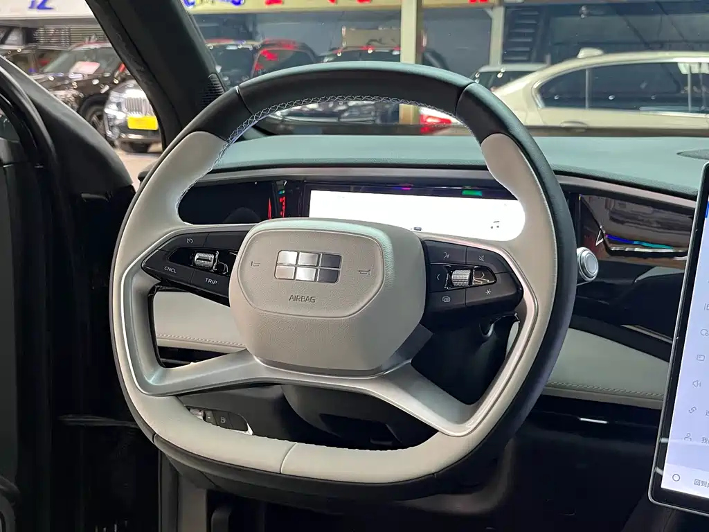 GEELY GALAXY GALAXY L7 2023