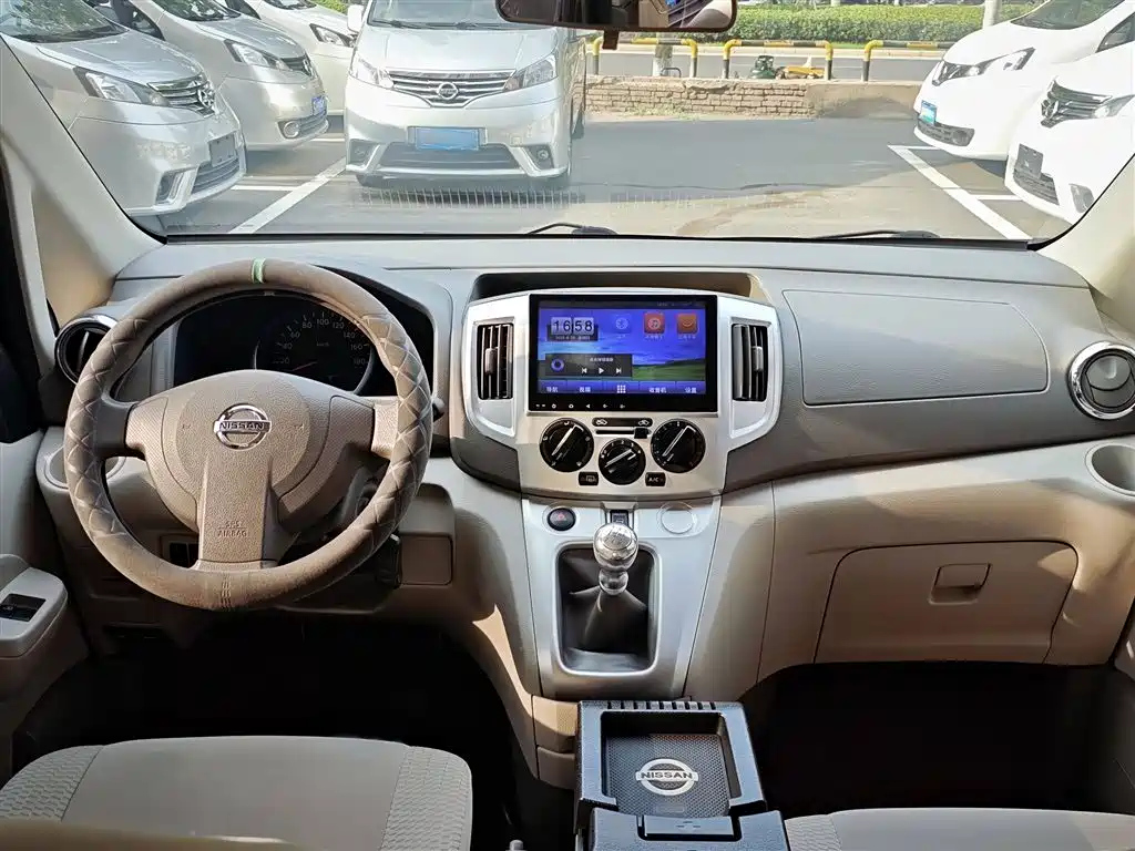 NISSAN NV200 2016