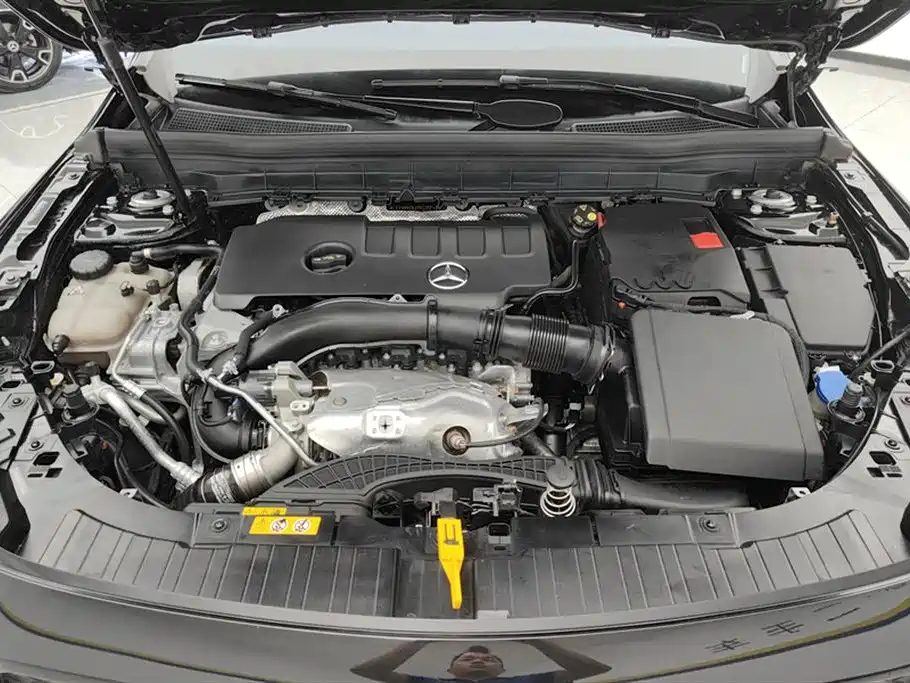 MERCEDES BENZ GLB 2023