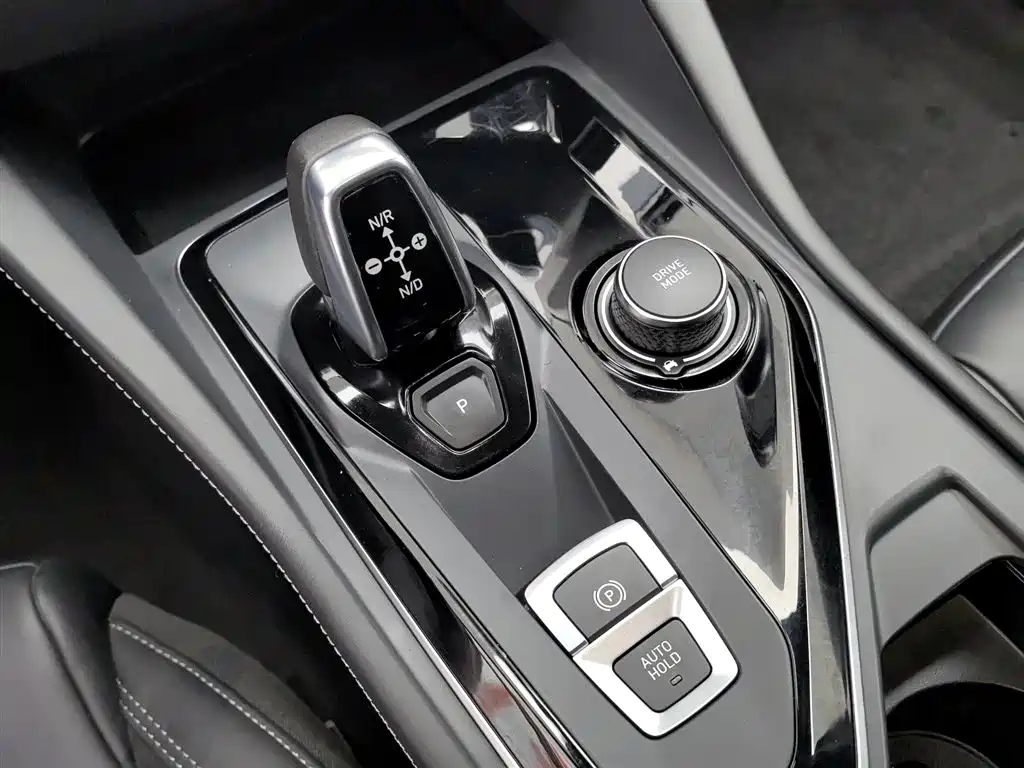 LYNK&CO 02 HATCHBACK 2022