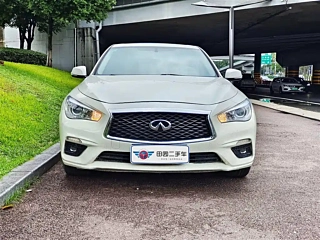 Заказать INFINITI Q50L