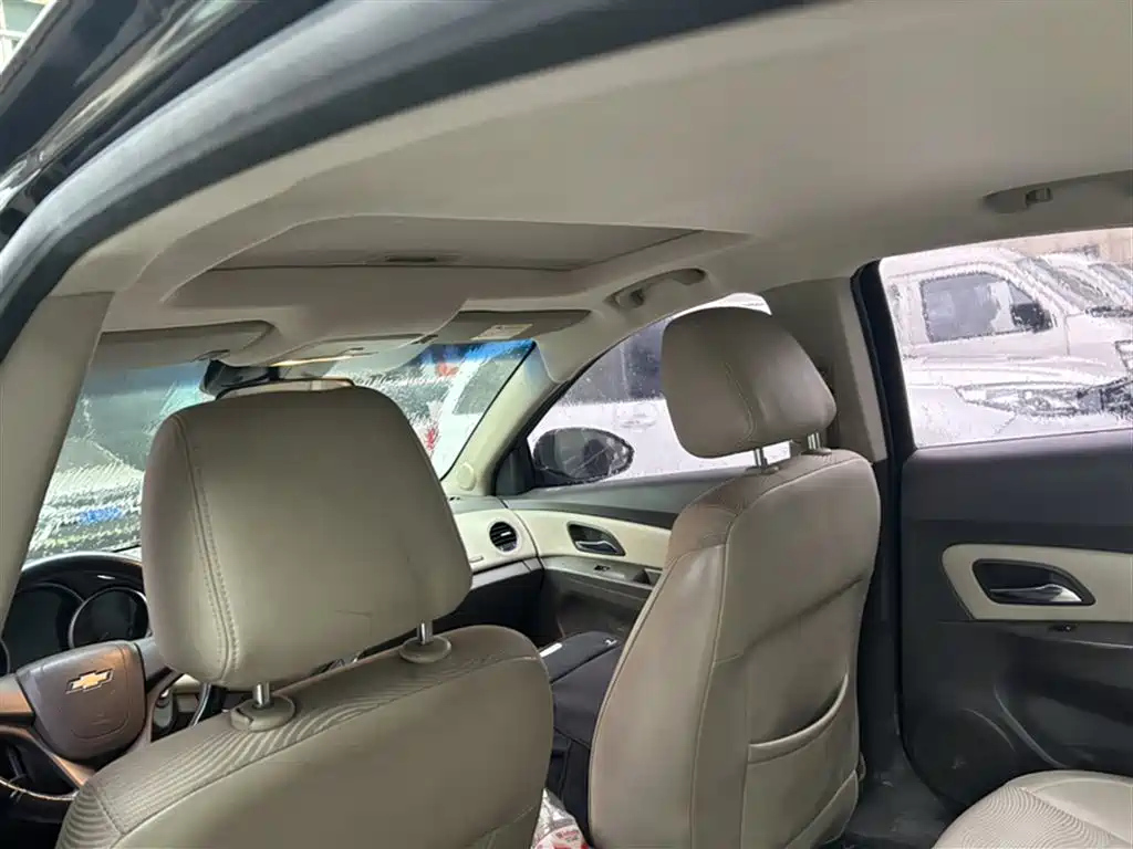 CHEVROLET CRUZE 2015