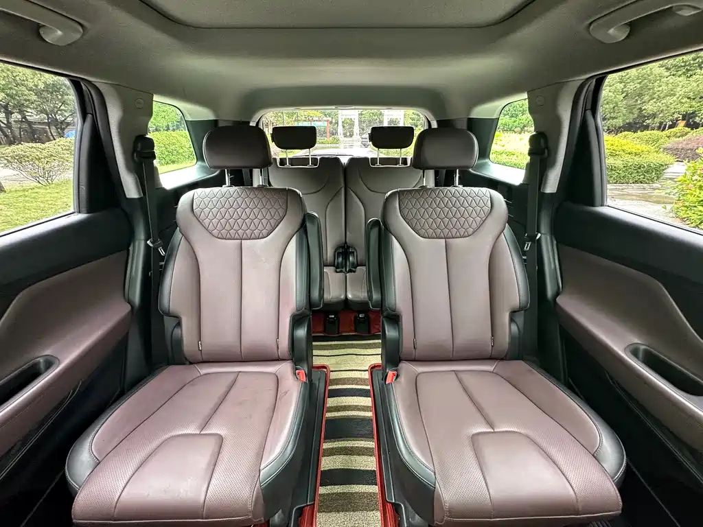HYUNDAI SANTAFE 2020