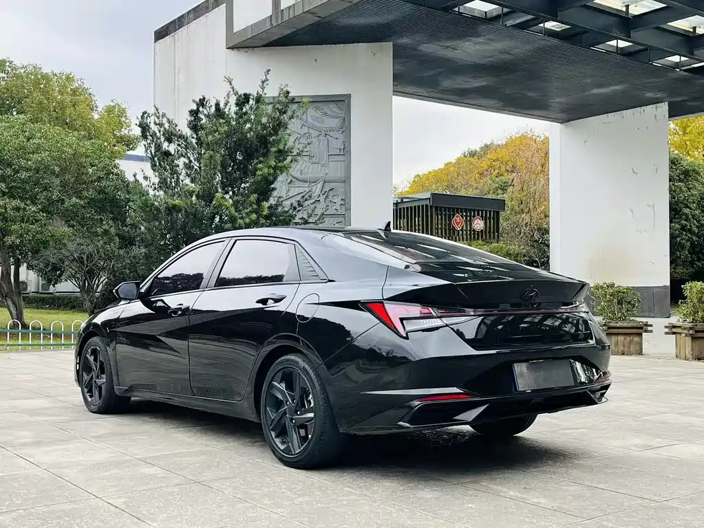 HYUNDAI ELANTRA 2022