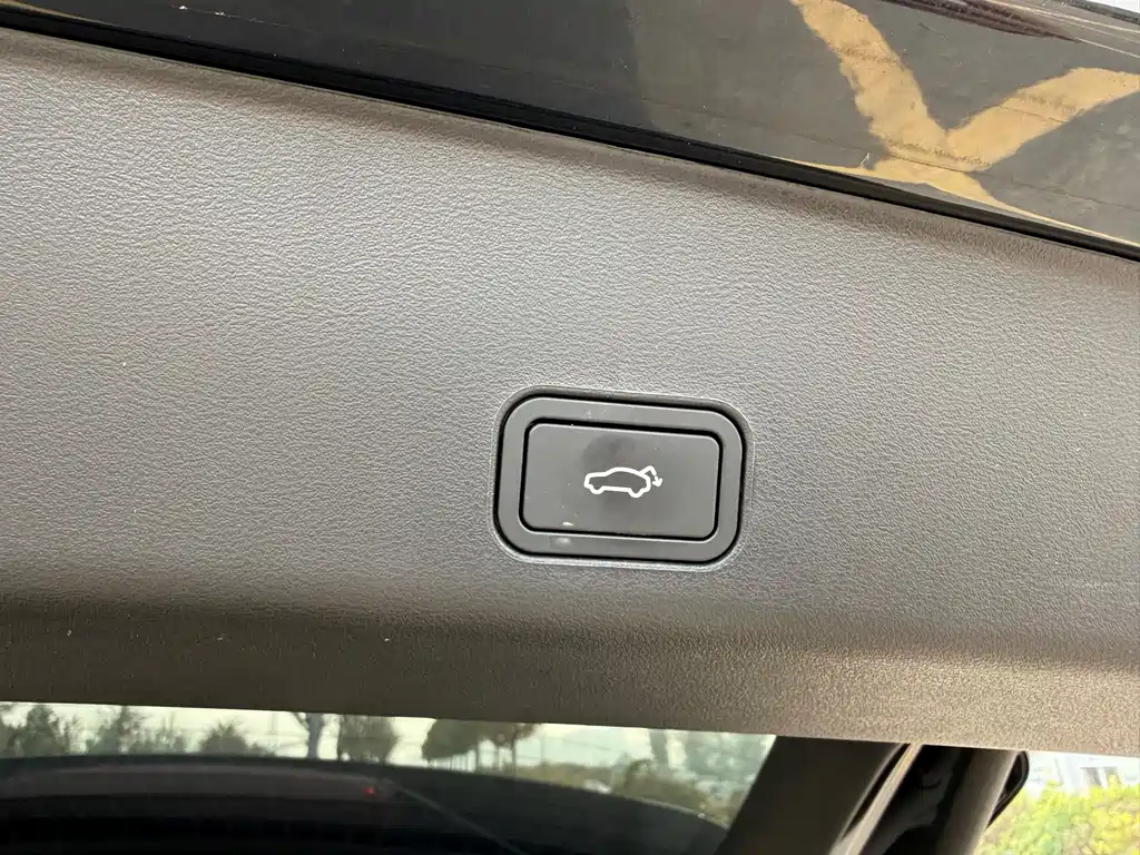 GEELY AUTO MONJARO 2025