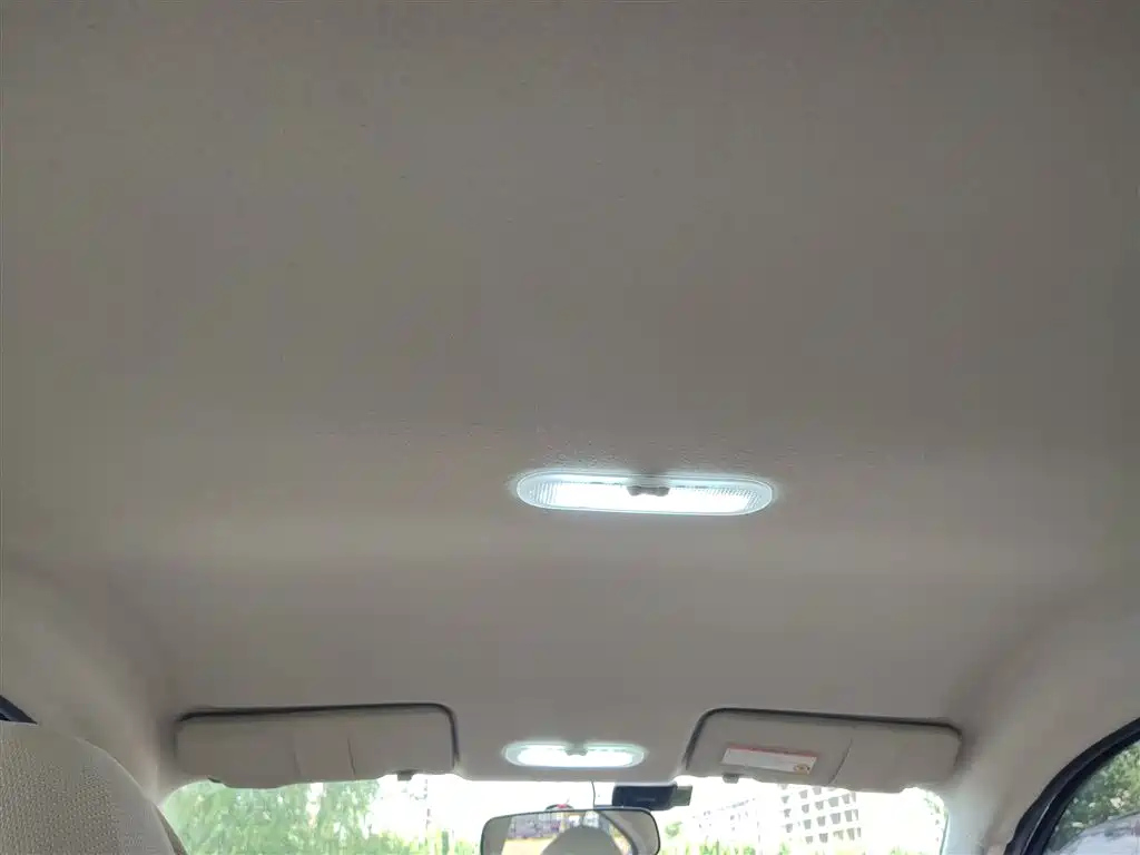 NISSAN SUNNY 2015