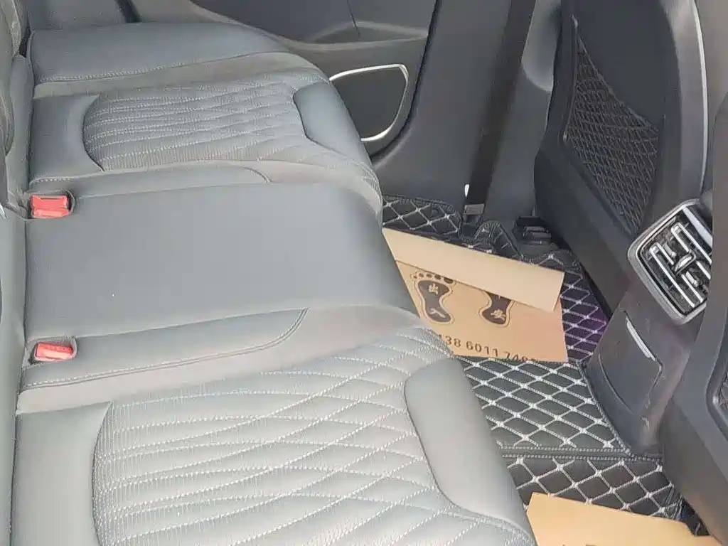 HONGQI HS5 2023