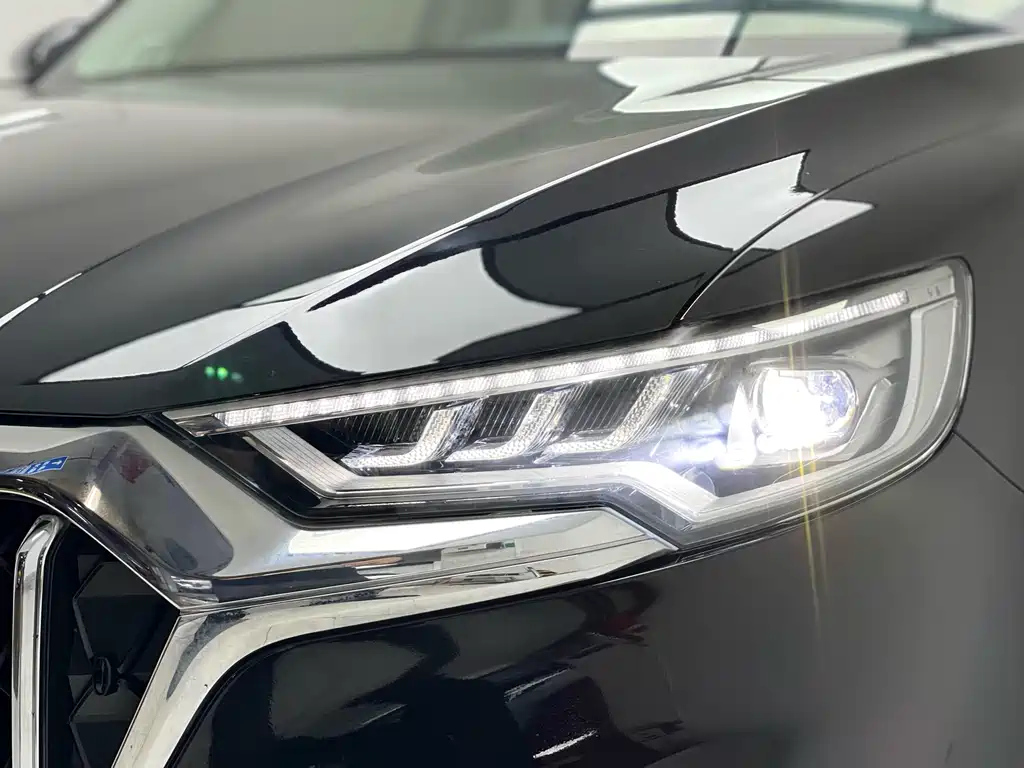 HONGQI HS5 2022