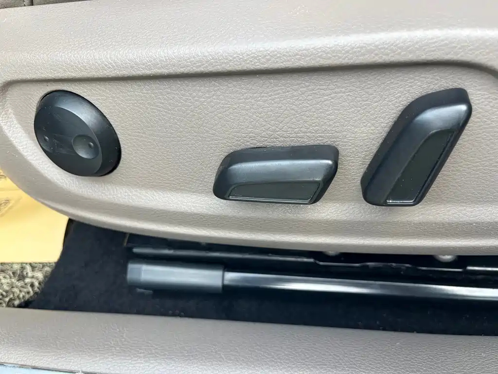 VOLKSWAGEN MAGOTAN 2015