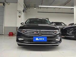 VOLKSWAGEN MAGOTAN 2022