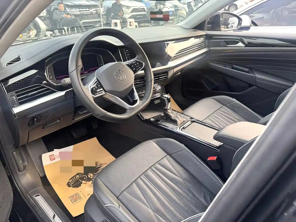 VOLKSWAGEN PASSAT 2022