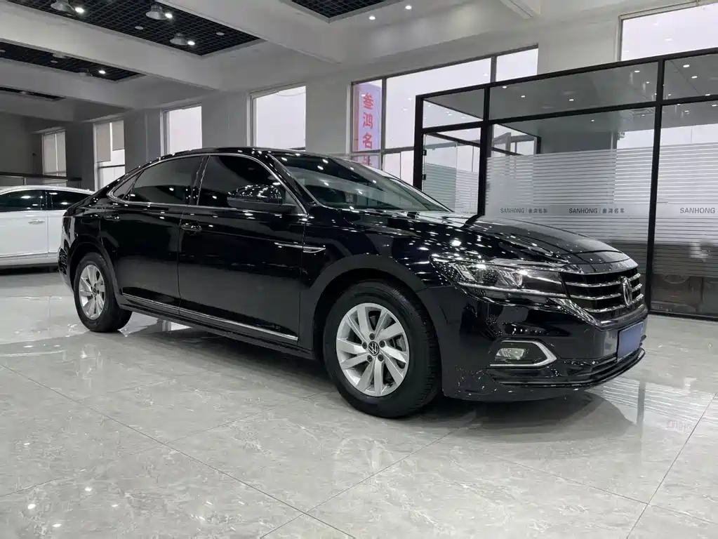 VOLKSWAGEN PASSAT 2021