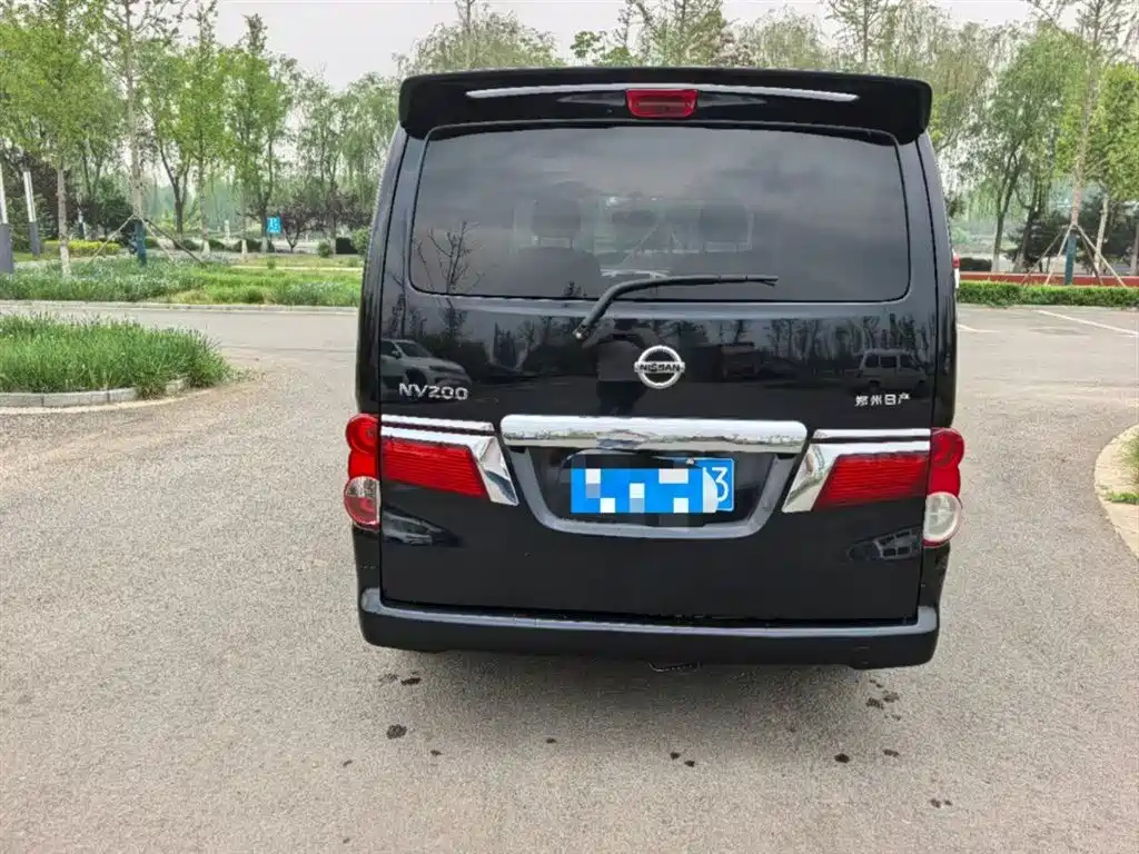 NISSAN NV200 2018