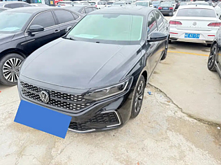 VOLKSWAGEN PASSAT 2023