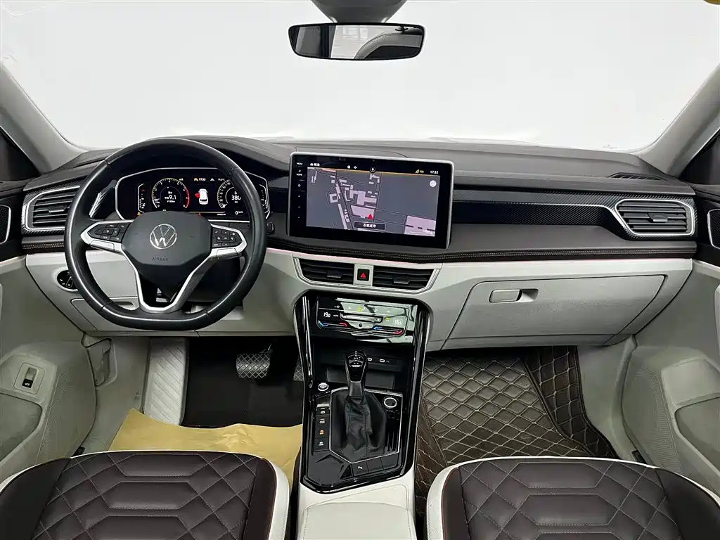 VOLKSWAGEN TAYRON 2022