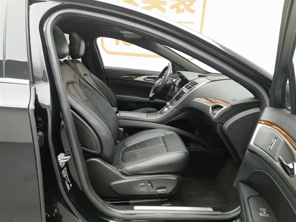 LINCOLN MKZ 2017