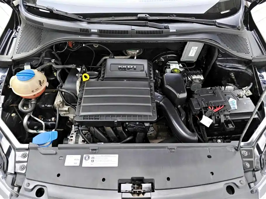 VOLKSWAGEN SANTANA 2017