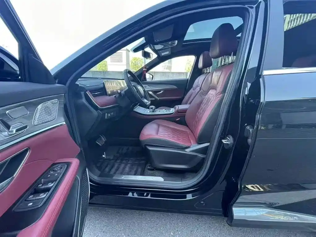 JETOUR X70 PLUS 2024