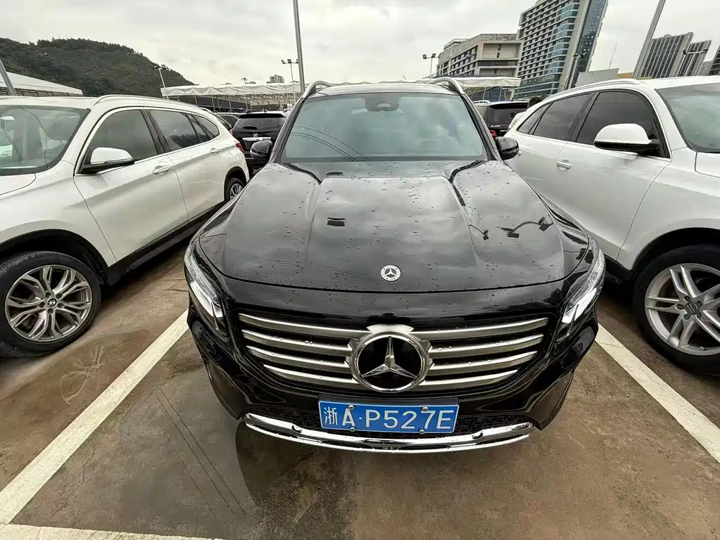 MERCEDES BENZ GLB 2024