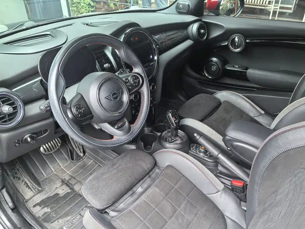 MINI JCW 2021
