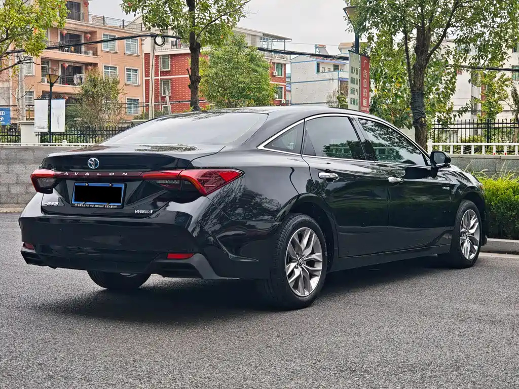 TOYOTA AVALON 2022
