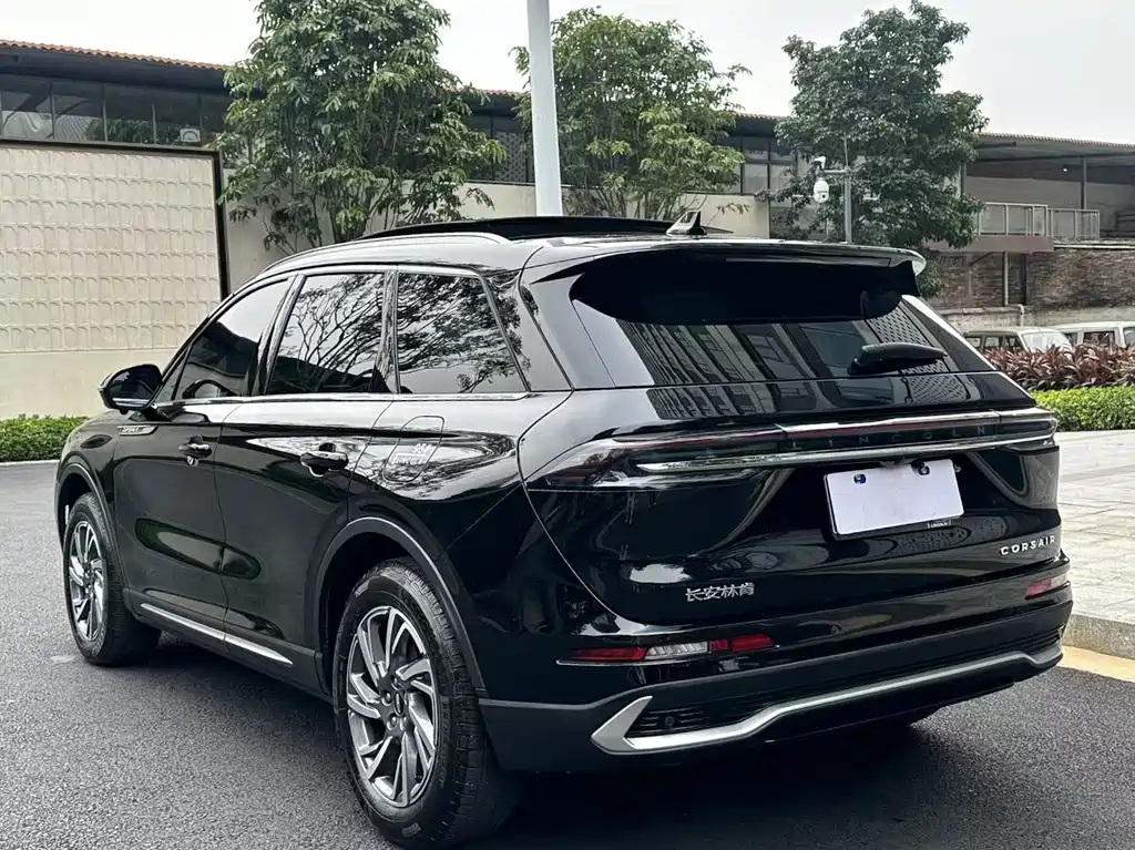 LINCOLN ADVENTURER 2023