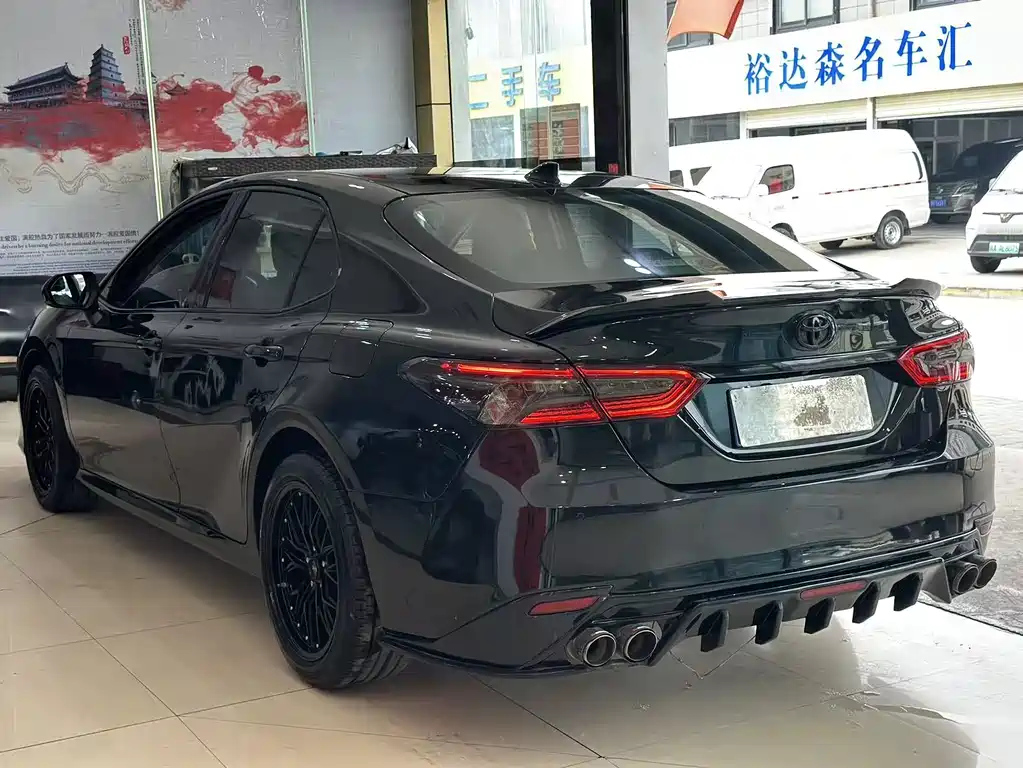 TOYOTA CAMRY 2021