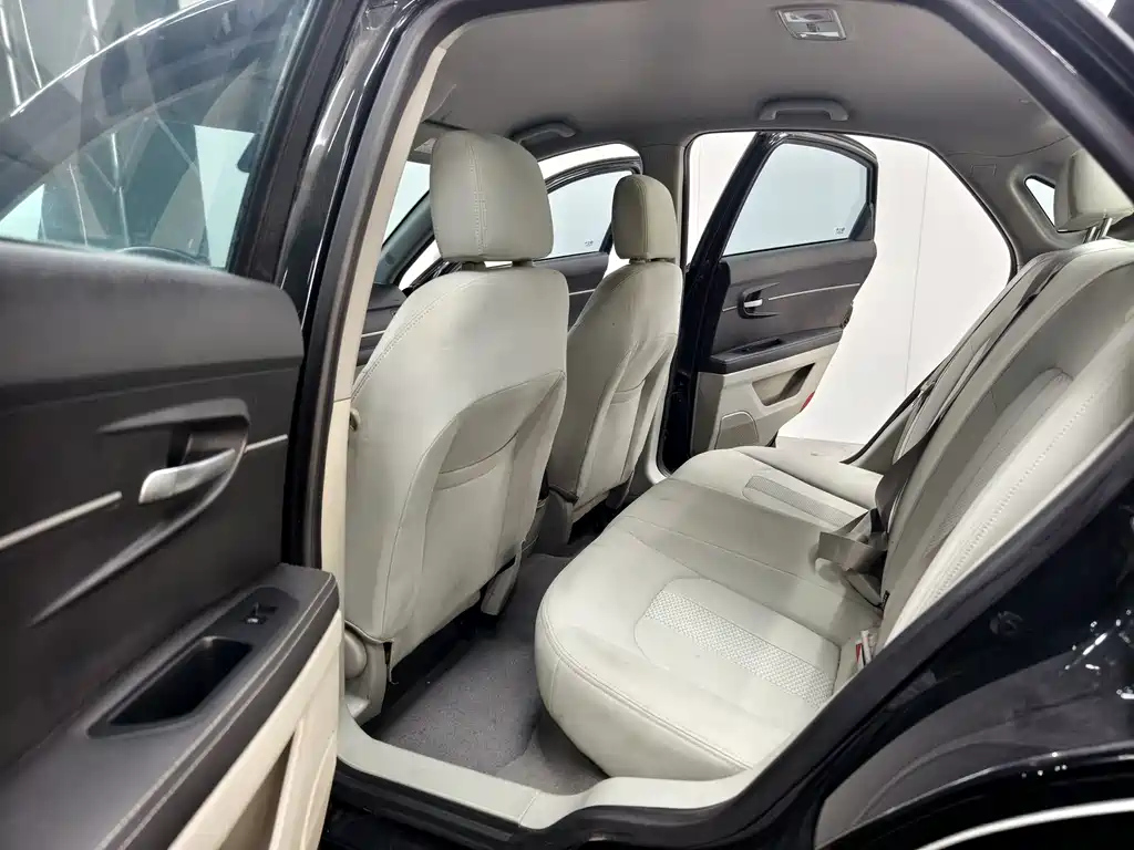 BAIC SENOVA D50 2015