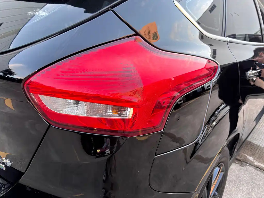 FORD FOCUS 2017