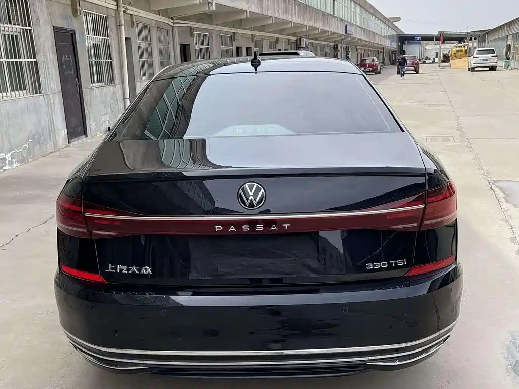VOLKSWAGEN PASSAT 2021