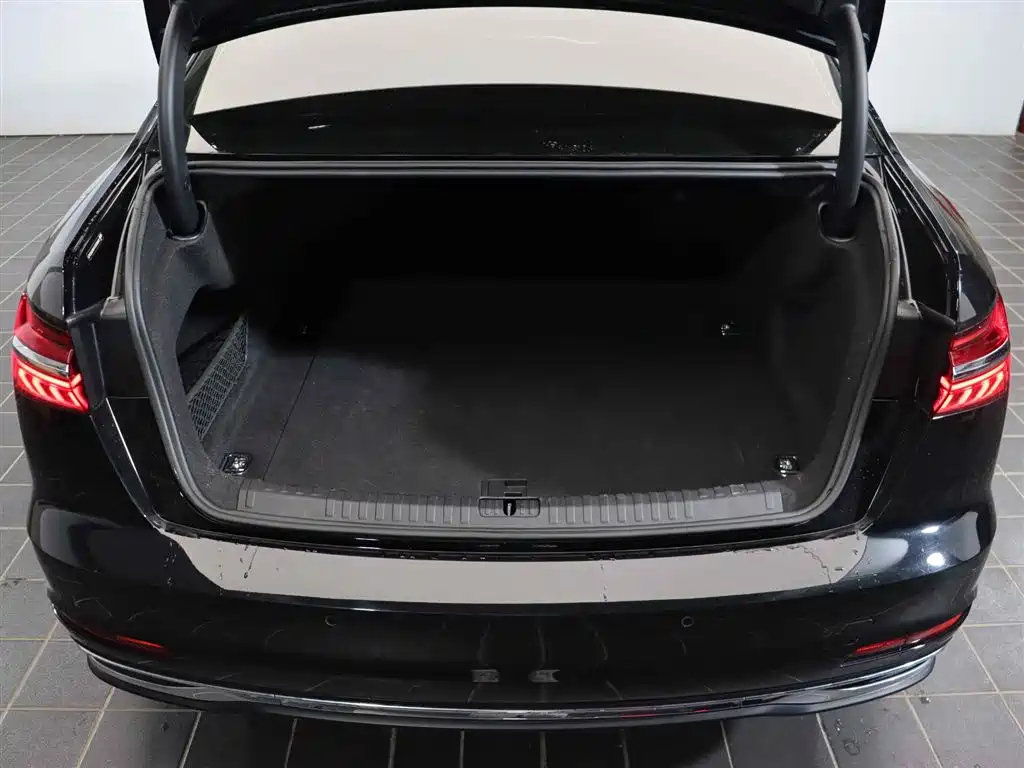 AUDI A6L 2023