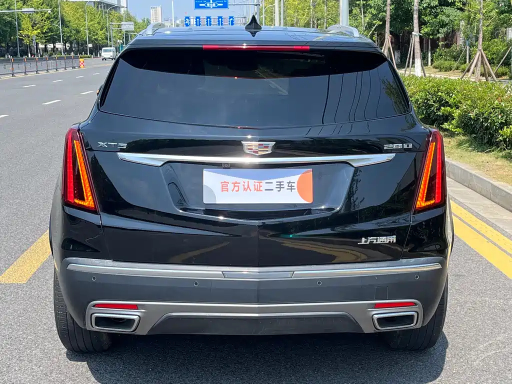 CADILLAC XT5 2021