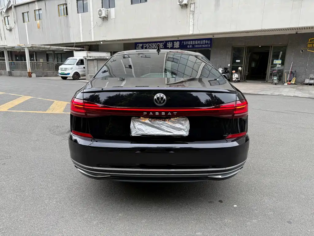 VOLKSWAGEN PASSAT 2021