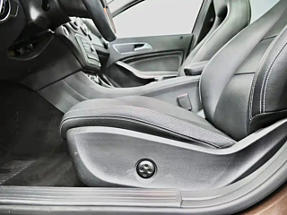 MERCEDES BENZ GLA  2016 YEAR GLA 220 4MATIC FASHION 2016