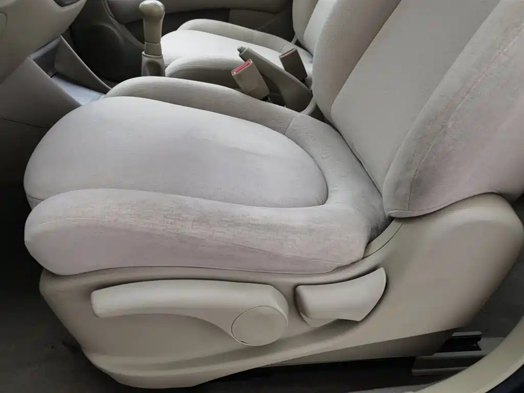 NISSAN SYLPHY 2012