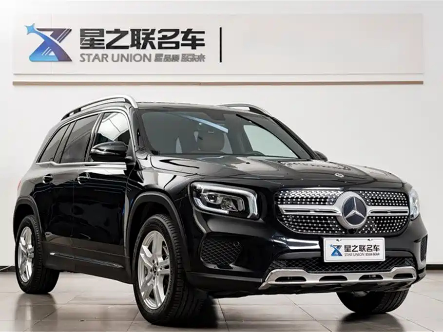 MERCEDES BENZ GLB 2023