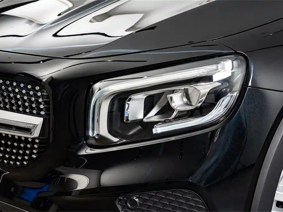 MERCEDES BENZ GLB 2023