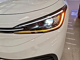 VOLKSWAGEN ID.4 X  2025 YEAR  YEAR  SMART EDITION 2025
