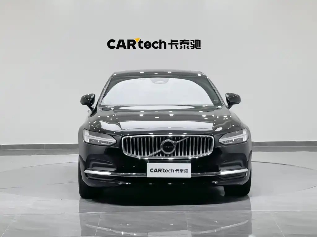 VOLVO S90 2023