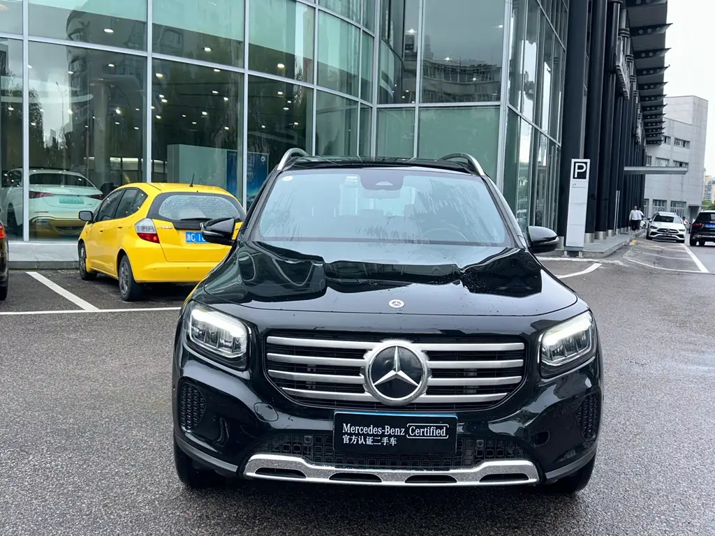 MERCEDES BENZ GLB 2024