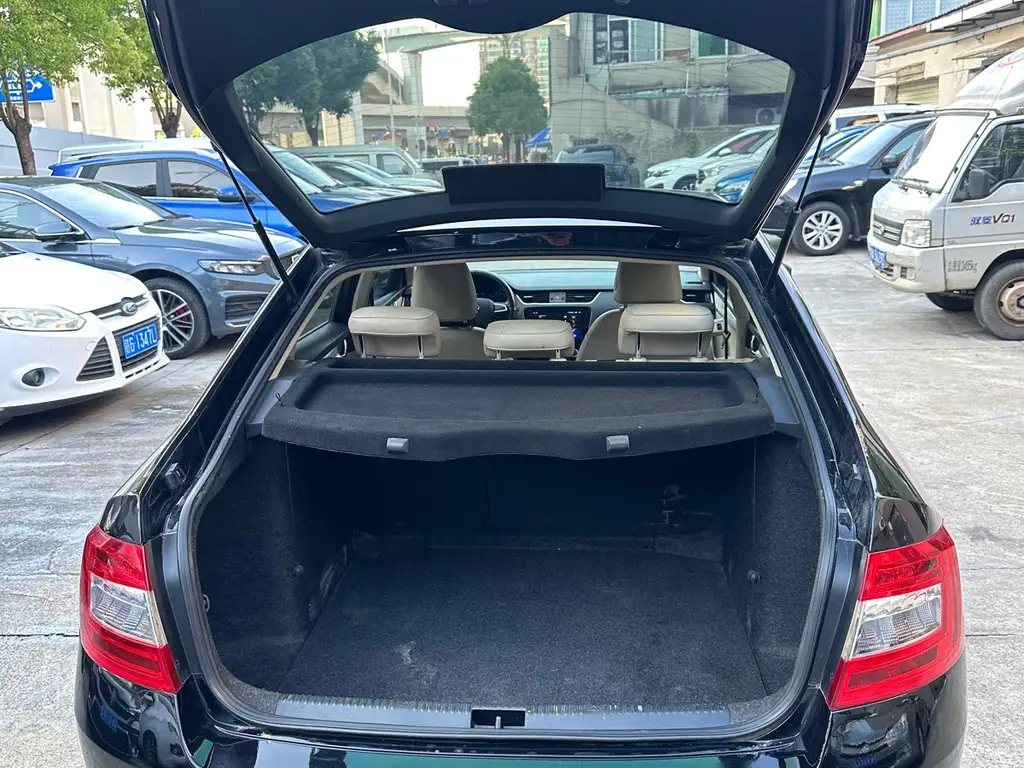 SKODA OCTAVIA 2017