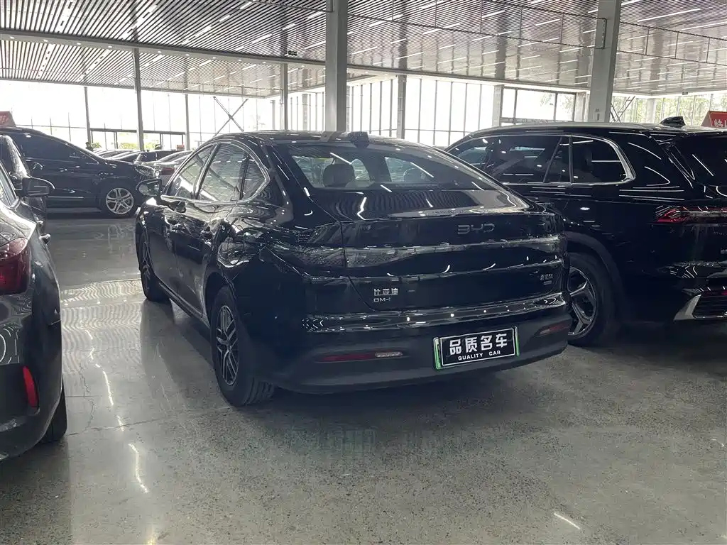 BYD SEAL 05 DM-I 2025