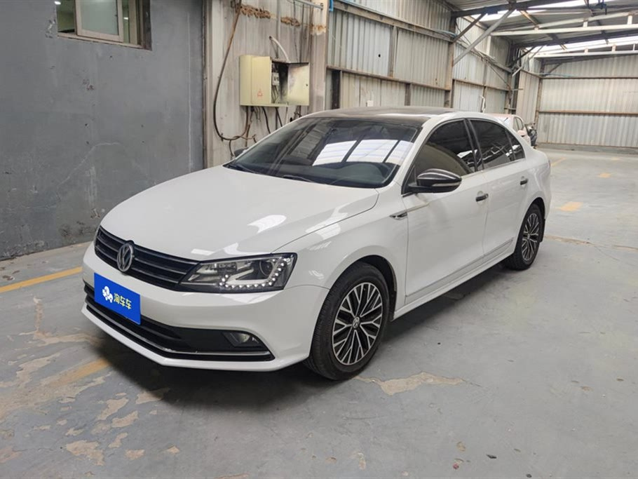 VOLKSWAGEN SAGITAR 2018