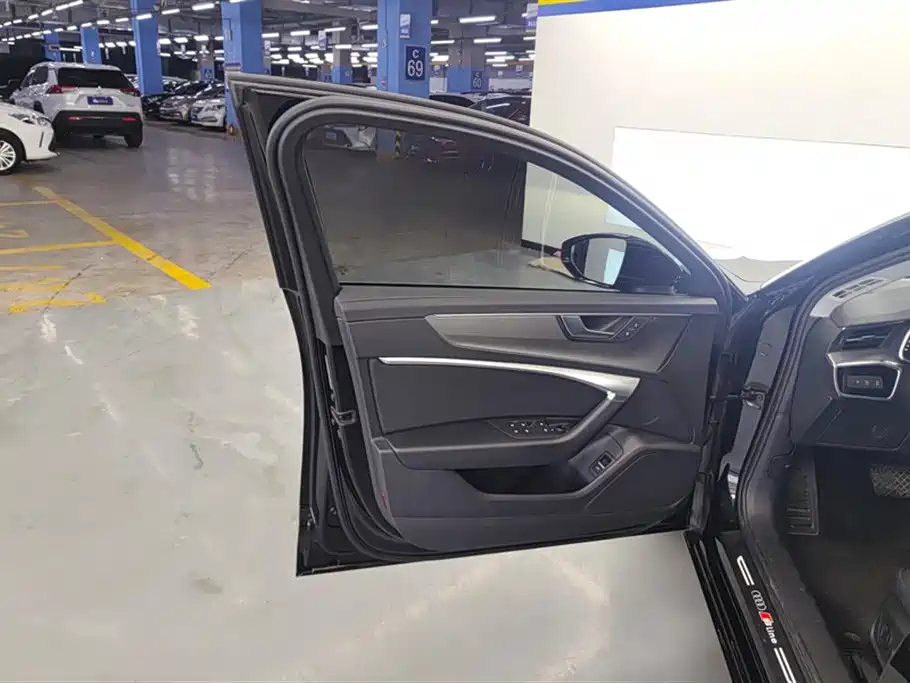 AUDI A6L 2021